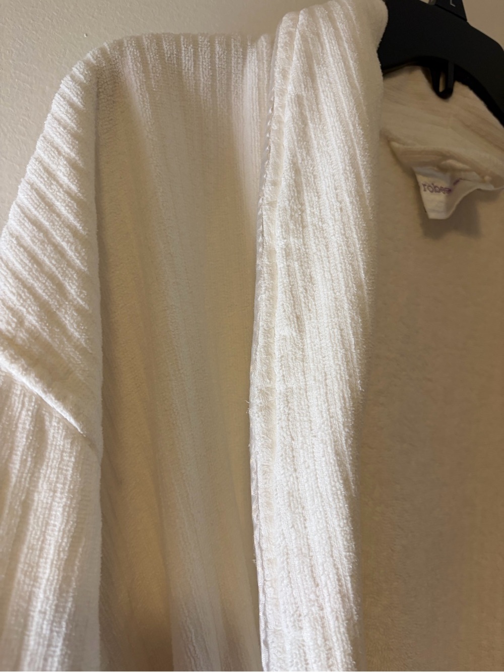 Women's White Robe - Picture 7 of 14